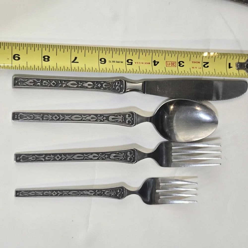 17 Pc Supreme Cutlery Flatware Set TWS131 Floral Scroll Japan Forks Spoons MCM